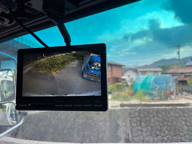 MITSUBISHI FUSOU FIGHTER 2011