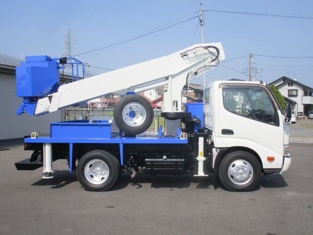 HINO DUTRO 2014