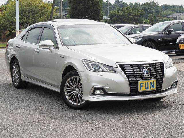 TOYOTA CROWN sedan hybrid 4WD 2016