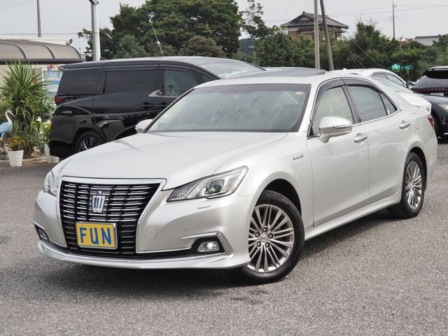 TOYOTA CROWN sedan hybrid 4WD 2016