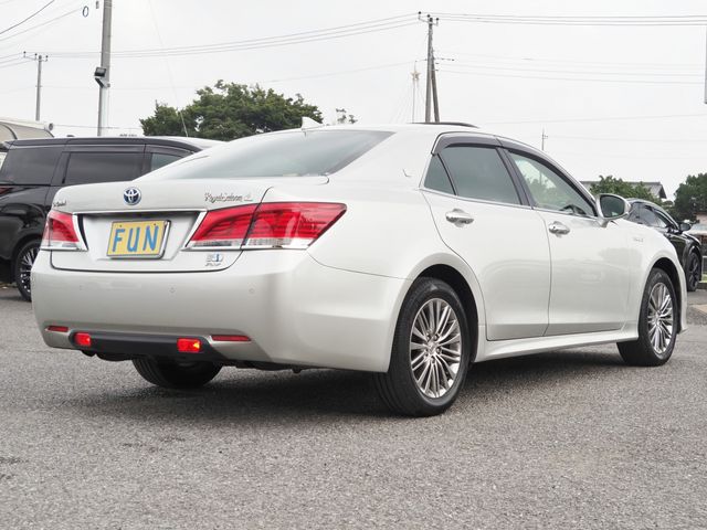 TOYOTA CROWN sedan hybrid 4WD 2016