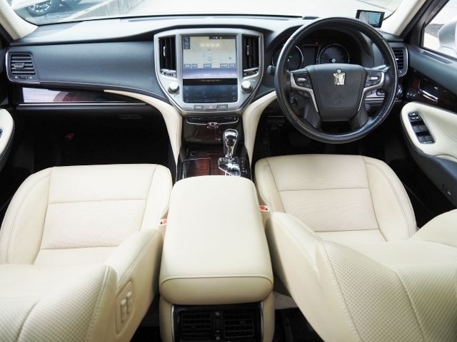 TOYOTA CROWN sedan hybrid 4WD 2016