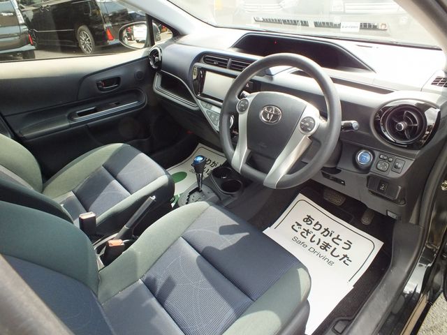 TOYOTA AQUA 2015