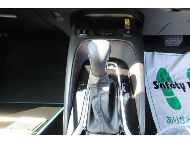 TOYOTA COROLLA SPORT HYBRID 2025