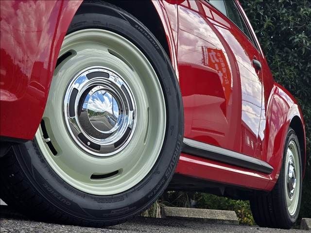 VOLKSWAGEN VOLKSWAGEN The BEETLE 2015