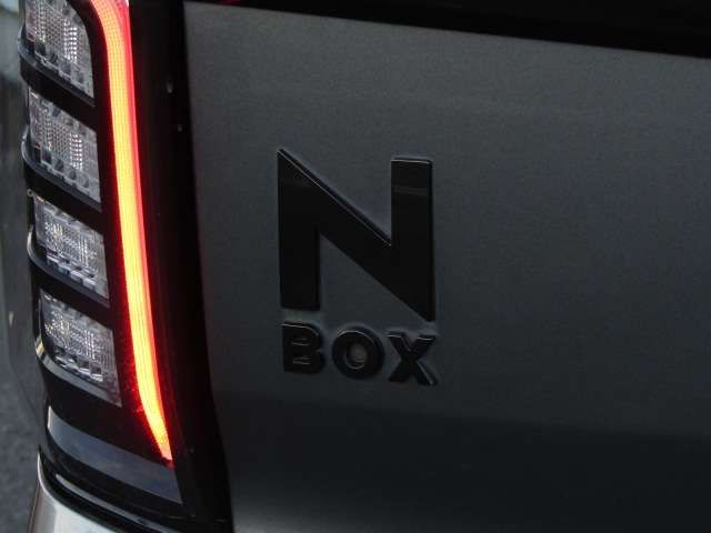 HONDA N BOX CUSTOM 2020