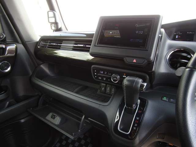 HONDA N BOX CUSTOM 2020