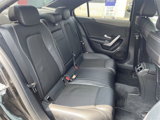 MERCEDES BENZ MERCEDES BENZ A class sedan 2019