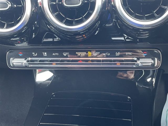 MERCEDES BENZ MERCEDES BENZ A class sedan 2019