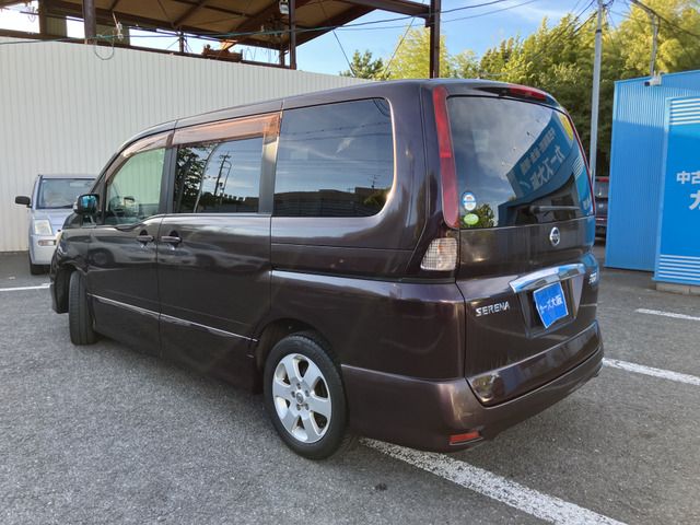 NISSAN SERENA  WG 2010