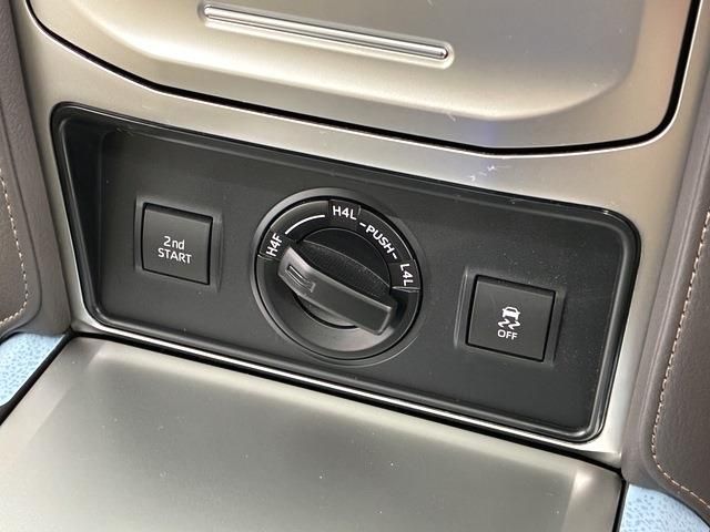 TOYOTA LANDCRUISER PRADO 2022