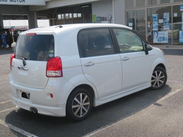 TOYOTA PORTE 2014
