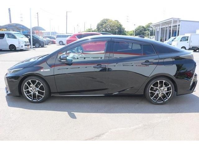 TOYOTA PRIUS PHV 2018