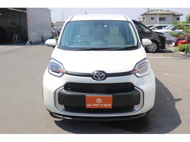 TOYOTA SIENTA HYBRID 2022