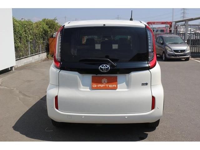 TOYOTA SIENTA HYBRID 2022