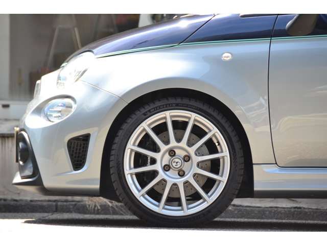 FIAT ABARTH 695 2019