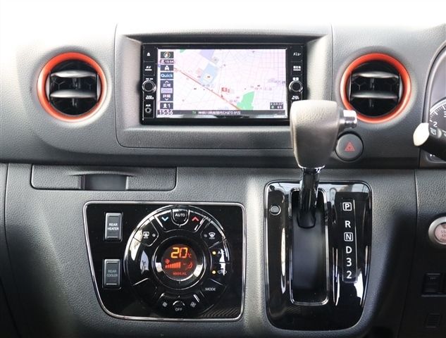 NISSAN NV350 CARAVAN 2021