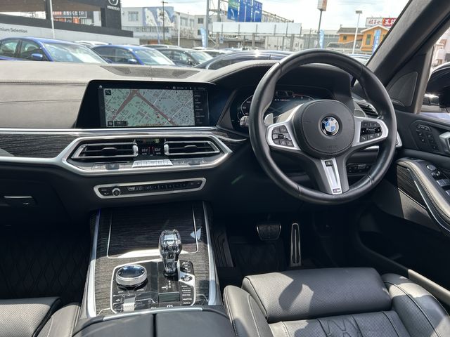 BMW BMW X7 2021