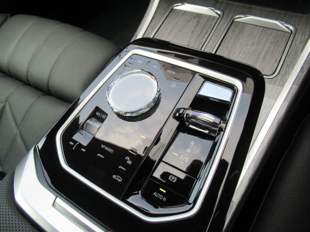 BMW BMW 7series 2025