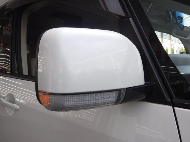 MITSUBISHI DELICA D:5 4WD 2014