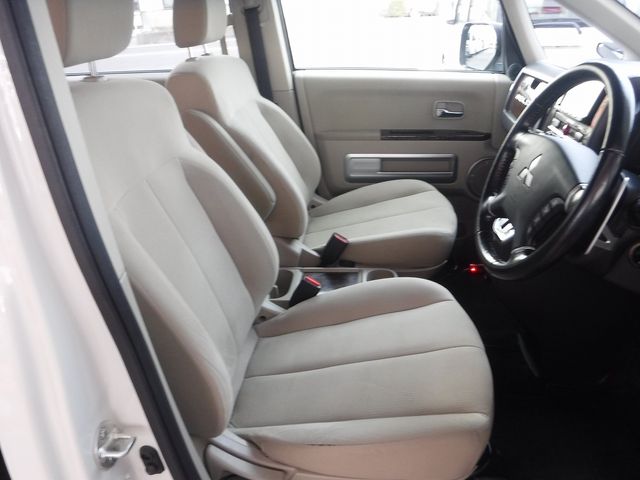 MITSUBISHI DELICA D:5 4WD 2014