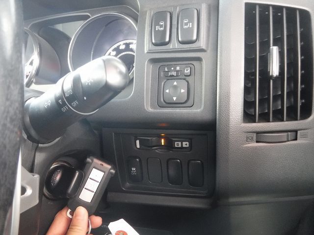 MITSUBISHI DELICA D:5 4WD 2014