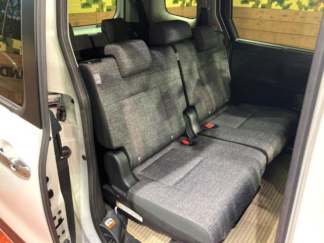 TOYOTA SIENTA HYBRID 2024