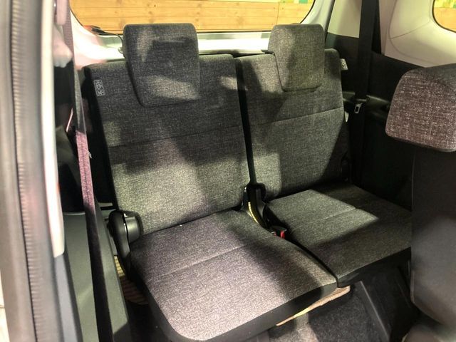 TOYOTA SIENTA HYBRID 2024