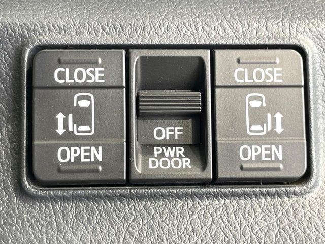 TOYOTA SIENTA HYBRID 2018