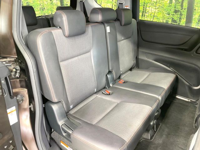 TOYOTA SIENTA HYBRID 2018