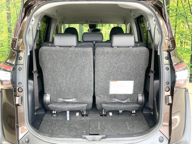 TOYOTA SIENTA HYBRID 2018