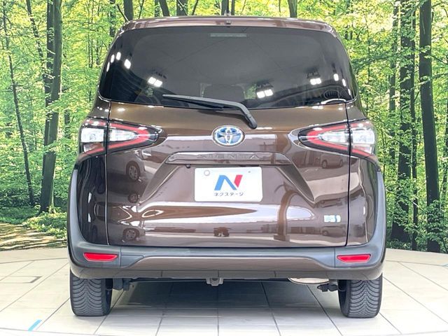 TOYOTA SIENTA HYBRID 2018