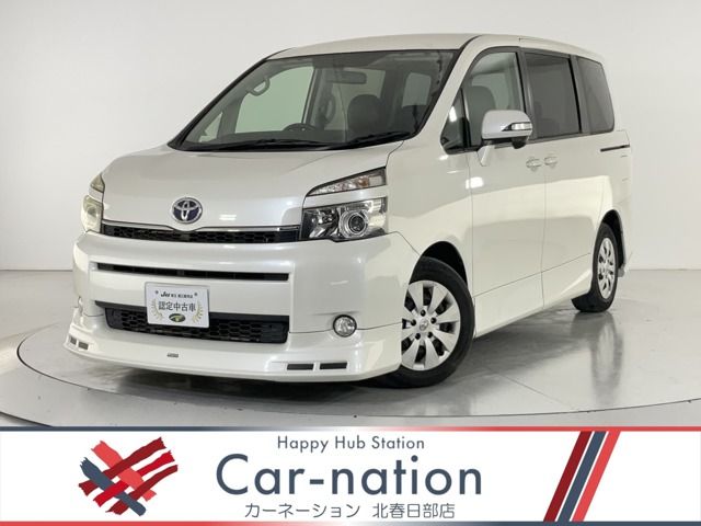 TOYOTA VOXY 2011