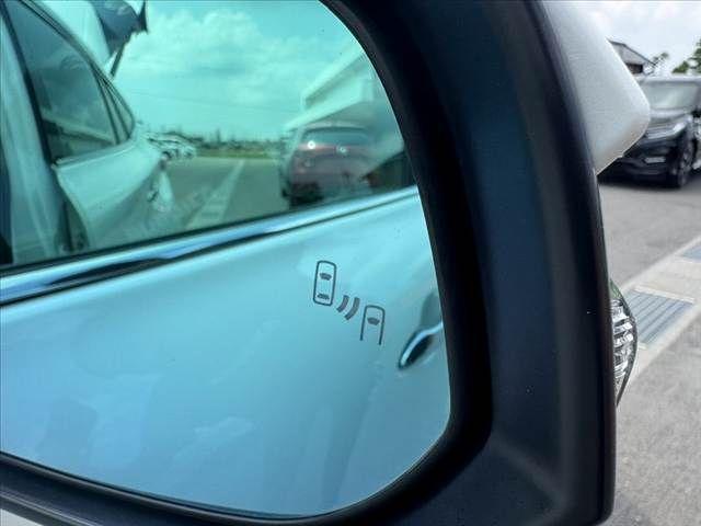 TOYOTA HARRIER HYBRID 2021