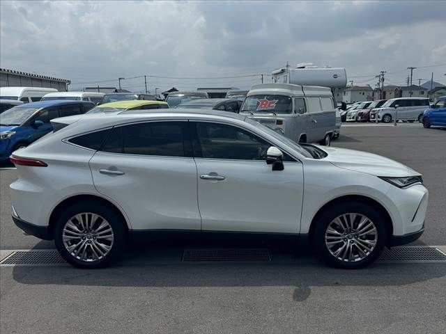 TOYOTA HARRIER HYBRID 2021