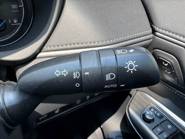 TOYOTA HARRIER HYBRID 2021