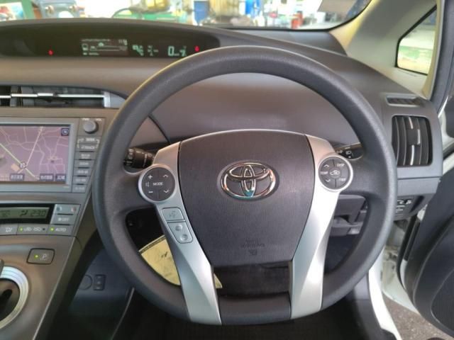 TOYOTA PRIUS PHV 2012
