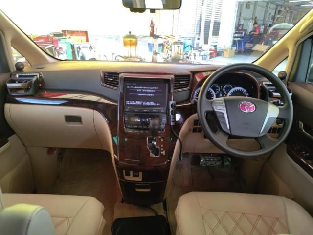 TOYOTA ALPHARD 2014