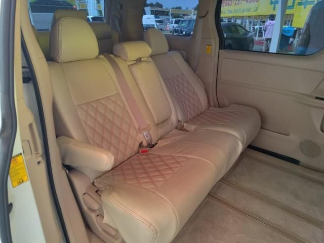 TOYOTA ALPHARD 2014