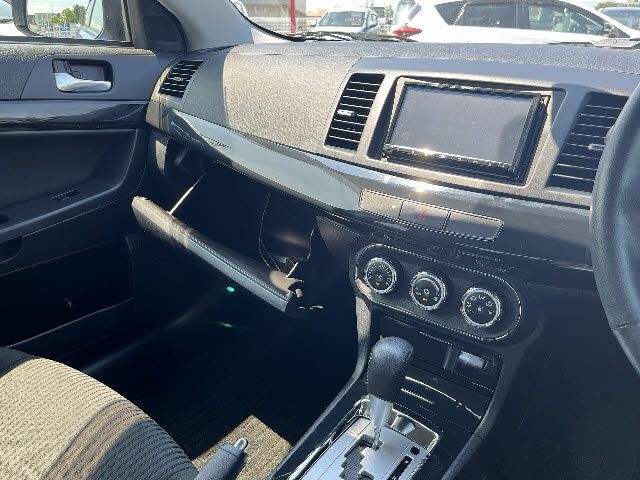 MITSUBISHI GALANT FORTIS SPORTBACK 2014