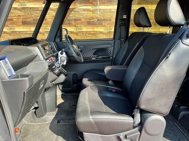 DAIHATSU TANTO CUSTOM 2021