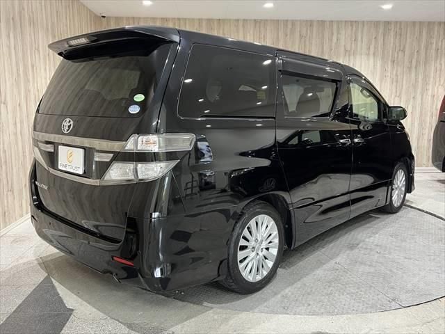 TOYOTA VELLFIRE 2012