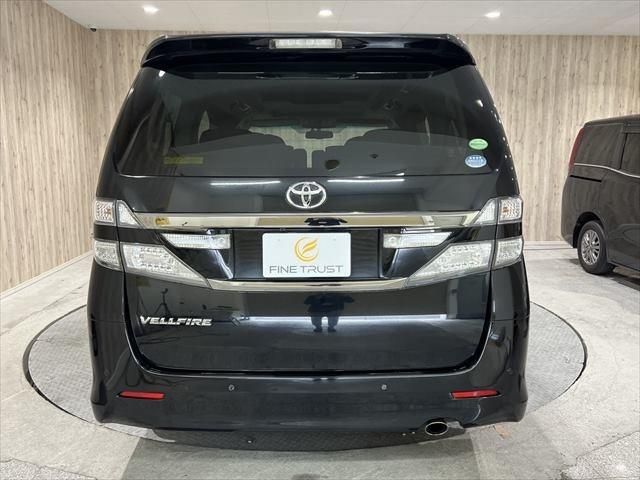TOYOTA VELLFIRE 2012