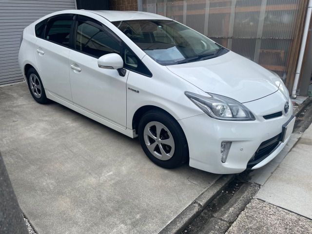 TOYOTA PRIUS 2012