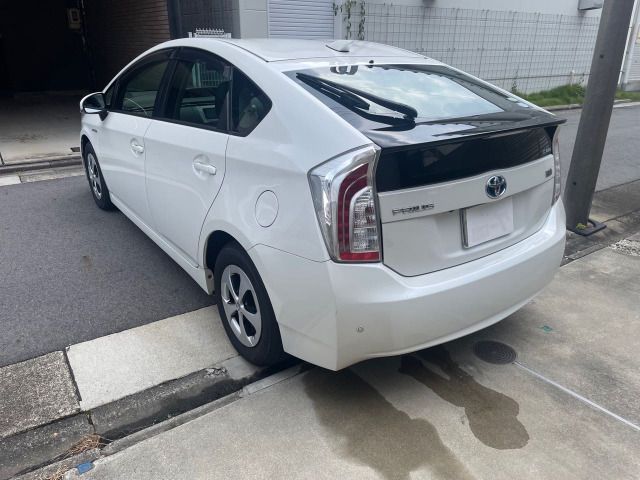 TOYOTA PRIUS 2012
