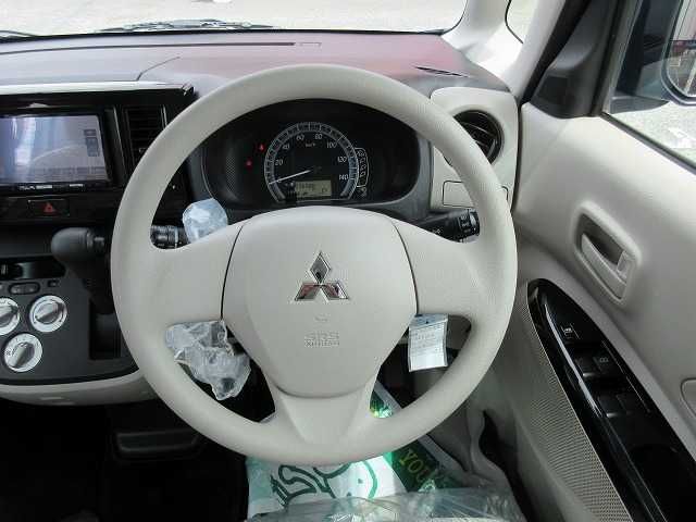 MITSUBISHI eK SPACE 2017