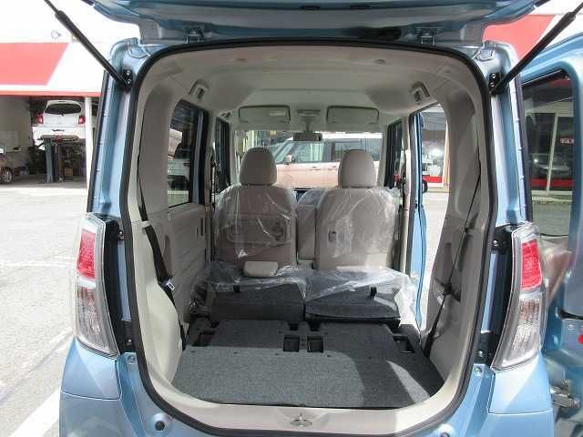 MITSUBISHI eK SPACE 2017