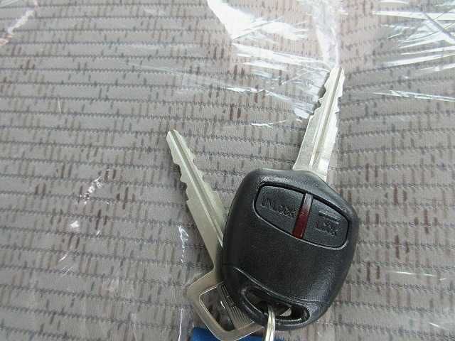 MITSUBISHI eK SPACE 2017