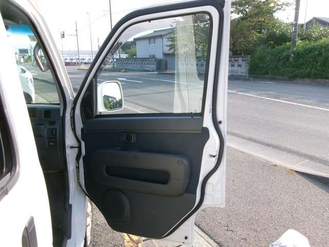 DAIHATSU HIJET CARGO 4WD 2014