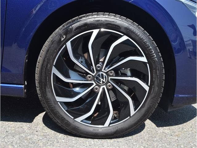 VOLKSWAGEN VOLKSWAGEN GOLF 2023